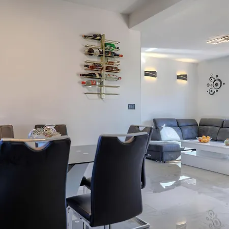 Damir By Interhome