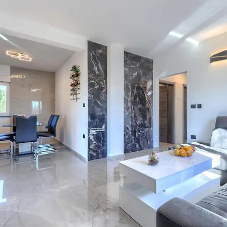 Vakantiehuis Damir By Interhome *