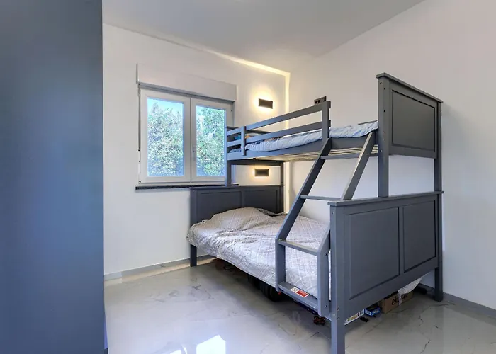 Damir By Interhome Vakantiehuis Pula