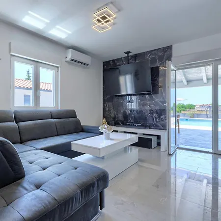 Damir By Interhome