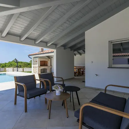 Holiday home Damir By Interhome