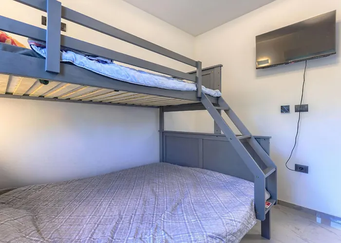 Semesterbostad Damir By Interhome